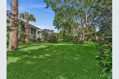 2420 NW 22nd Avenue #Apt 602, Delray Beach, FL 33445 - Photo 8