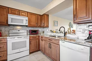 7290 Kinghurst Dr, Delray Beach, FL 33446 - Photo 8