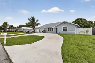 4361 Fushia Circle N, Palm Beach Gardens, FL 33410 - Photo 2