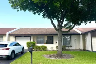 15860 Laurel Oak Cir, Delray Beach, FL 33484 - Photo 2