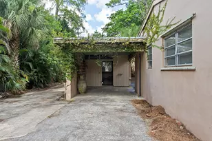 799 Ivory Ln, Haverhill, FL 33415 - Photo 6