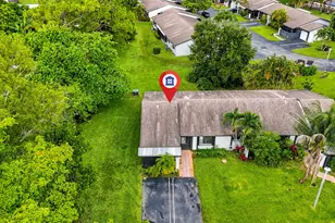 10 Seneca Ct, Royal Palm Beach, FL 33411 - Photo 28