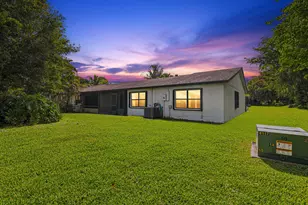 10 Seneca Ct, Royal Palm Beach, FL 33411 - Photo 1