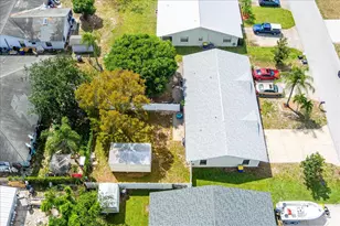 8997 SE Sandy Ln, Hobe Sound, FL 33455 - Photo 6