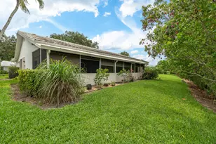 5557 N Cameo Dr N, Boca Raton, FL 33433 - Photo 32