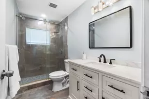 5557 N Cameo Dr N, Boca Raton, FL 33433 - Photo 20