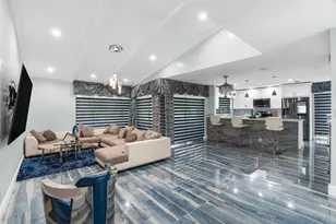 5557 N Cameo Dr N, Boca Raton, FL 33433 - Photo 10