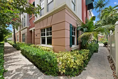 1033 NE 17th Way #905, Fort Lauderdale, FL 33304 - Photo 1
