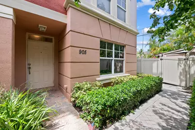 1033 NE 17th Way #905, Fort Lauderdale, FL 33304 - Photo 2