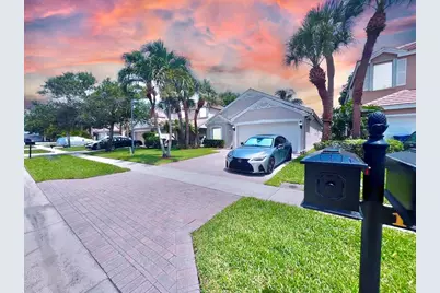 137 Canterbury Place, Royal Palm Beach, FL 33414 - Photo 1
