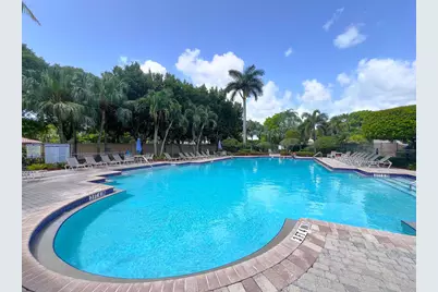 137 Canterbury Place, Royal Palm Beach, FL 33414 - Photo 32