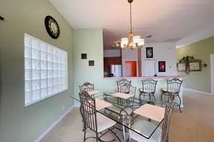 137 Canterbury Pl, Royal Palm Beach, FL 33414 - Photo 14