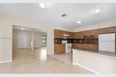 640 SW 5th Avenue, Florida City, FL 33034 - Photo 2