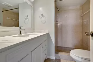 8225 Sunrise Lakes Blvd, Sunrise, FL 33322 - Photo 10