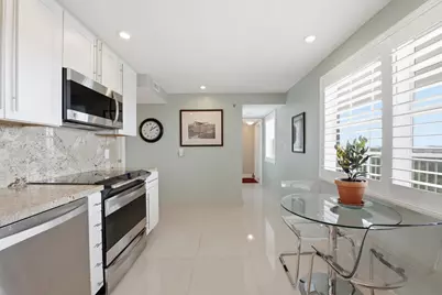 3510 Oaks Way #703, Pompano Beach, FL 33069 - Photo 4