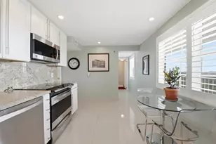 3510 Oaks Way, Pompano Beach, FL 33069 - Photo 4