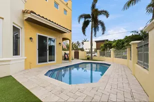 2601 NE 32nd Ave, Fort Lauderdale, FL 33308 - Photo 2