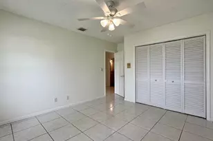 1292 Essex Dr, Wellington, FL 33414 - Photo 16