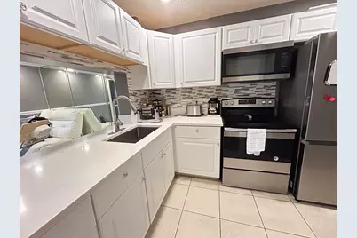 1007 Green Pine Boulevard #F3, West Palm Beach, FL 33409 - Photo 8