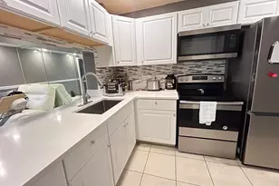 1007 Green Pine Blvd, West Palm Beach, FL 33409 - Photo 8