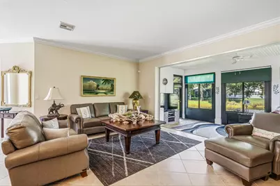 228 Oak Hammock Circle SW, Vero Beach, FL 32962 - Photo 8