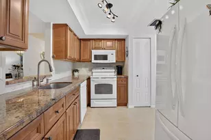 11 Willowbrook Ln, Delray Beach, FL 33446 - Photo 14