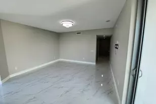 17301 Biscayne Blvd, North Miami Beach, FL 33160 - Photo 14