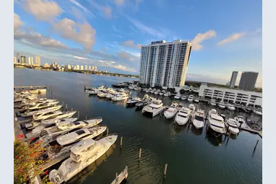 17301 Biscayne Boulevard #1202, North Miami Beach, FL 33160 - Photo 32