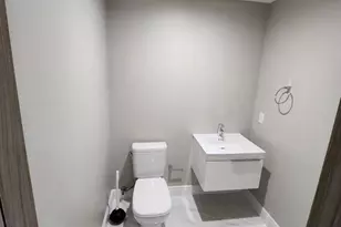 17301 Biscayne Blvd, North Miami Beach, FL 33160 - Photo 6