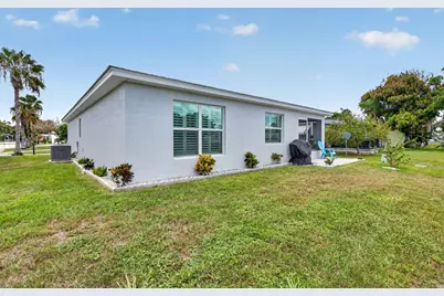 38 Spanish Way, Port Saint Lucie, FL 34952 - Photo 32
