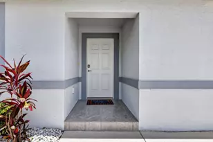 38 Spanish Way, Port Saint Lucie, FL 34952 - Photo 4