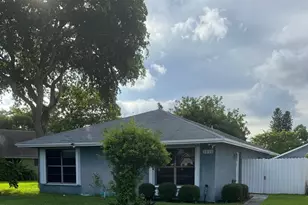 1470 Summit Run Cir, West Palm Beach, FL 33415 - Photo 1