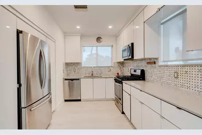 7528 Buccaneer Avenue, North Bay Village, FL 33141 - Photo 6