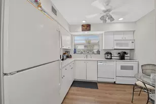 133 Capri, Delray Beach, FL 33484 - Photo 6