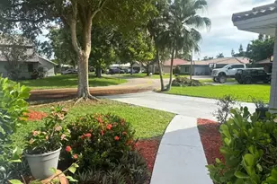 10873 NW 10th Pl, Coral Springs, FL 33071 - Photo 2