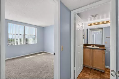 724 Executive Center Drive #31, West Palm Beach, FL 33401 - Photo 8