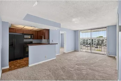 724 Executive Center Drive #31, West Palm Beach, FL 33401 - Photo 2