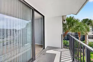 724 Executive Center Dr, West Palm Beach, FL 33401 - Photo 18