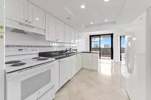 1900 Consulate Pl, West Palm Beach, FL 33401 - Photo 16