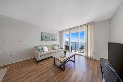 1155 Brickell Bay Drive #Apt 2207, Miami, FL 33131 - Photo 4