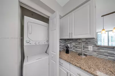 1155 Brickell Bay Drive #Apt 2207, Miami, FL 33131 - Photo 12