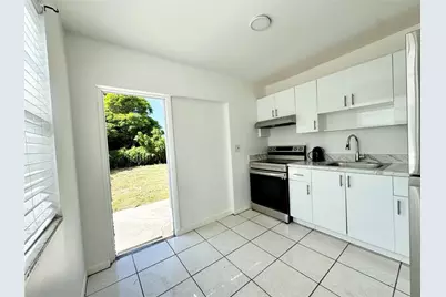 147 W 17th Street, Riviera Beach, FL 33404 - Photo 4