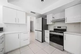 9515 SW 118th Ct, Miami, FL 33186 - Photo 4