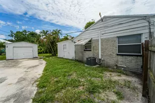 1007 Charles St, West Palm Beach, FL 33401 - Photo 4