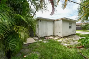 1007 Charles St, West Palm Beach, FL 33401 - Photo 10