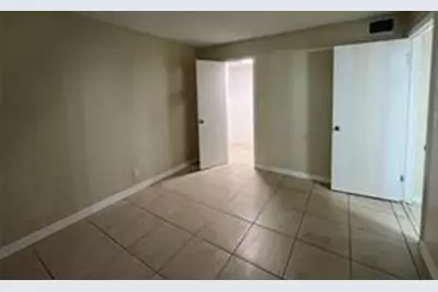 8040 Hampton Boulevard #104, North Lauderdale, FL 33068 - Photo 34