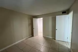 8040 Hampton Blvd, North Lauderdale, FL 33068 - Photo 12