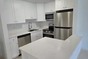 194 Newport L Dr, Deerfield Beach, FL 33442 - Photo 1