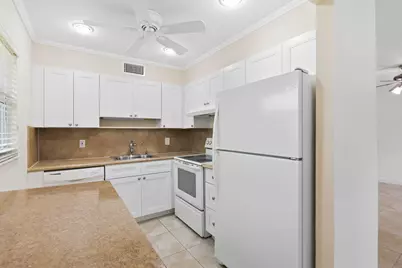 164 Seville G, Delray Beach, FL 33446 - Photo 2