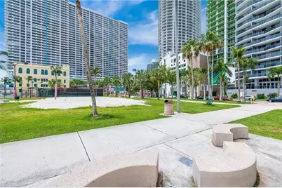 1750 N Bayshore Drive #2403, Miami, FL 33132 - Photo 24
